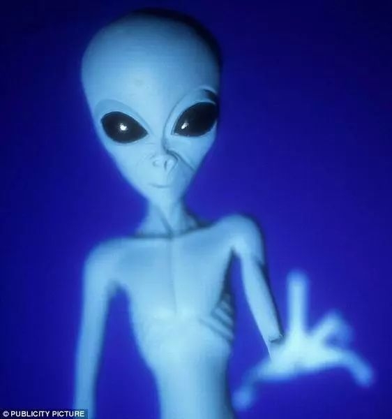 {冠軍娛樂}(外星人保护后代中国人的电影)
